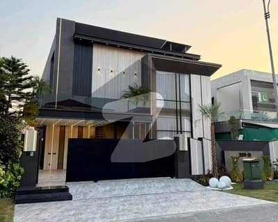 ڈی ایچ اے فیز 6 ڈیفنس (ڈی ایچ اے),لاہور میں 6 کمروں کا 1 کنال مکان 24.0 کروڑ میں برائے فروخت۔