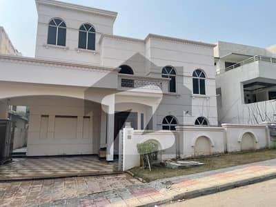 1 Kanal Excellent Condition House For Sale In DHA 2 Islamabad