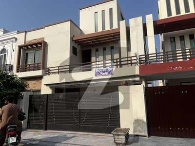 SLIGHTLY USED HOUSE 10 MARLA AVAILABLE FOR SALE IN CENTRAL BLOCK BAHRIA ORCHARD
