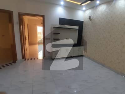 بحریہ آرچرڈ لاہور میں 3 کمروں کا 8 مرلہ بالائی پورشن 55.0 ہزار میں کرایہ پر دستیاب ہے۔