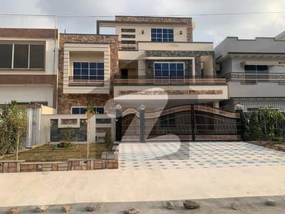 جی ۔ 14/4 جی ۔ 14,اسلام آباد میں 14 مرلہ رہائشی پلاٹ 5.25 کروڑ میں برائے فروخت۔