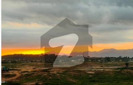 مارگلہ انکلیو مارگلہ ایونیو,اسلام آباد میں 1 کنال رہائشی پلاٹ 5.0 کروڑ میں برائے فروخت۔