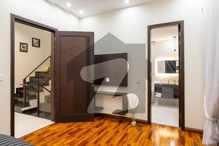 ڈی ایچ اے 9 ٹاؤن ۔ بلاک سی ڈی ایچ اے 9 ٹاؤن,ڈیفنس (ڈی ایچ اے),لاہور میں 3 کمروں کا 5 مرلہ مکان 3.65 کروڑ میں برائے فروخت۔