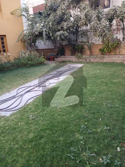 ڈی ایچ اے فیز 2 ڈی ایچ اے ڈیفینس,کراچی میں 6 کمروں کا 1 کنال مکان 20.0 کروڑ میں برائے فروخت۔