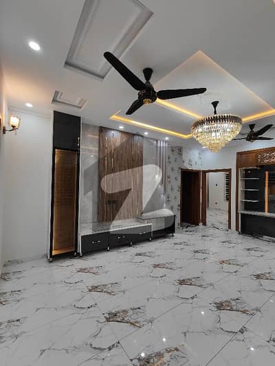 جناح گارڈنز ایف ای سی ایچ ایس,اسلام آباد میں 6 کمروں کا 12 مرلہ مکان 6.3 کروڑ میں برائے فروخت۔