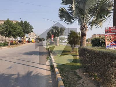 چنار باغ ۔ رچنا بلاک چنار باغ,لاہور میں 1 کنال رہائشی پلاٹ 1.15 کروڑ میں برائے فروخت۔