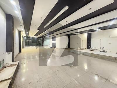 ویلینشیاء ہاؤسنگ سوسائٹی لاہور میں 8 مرلہ دفتر 1.3 لاکھ میں کرایہ پر دستیاب ہے۔