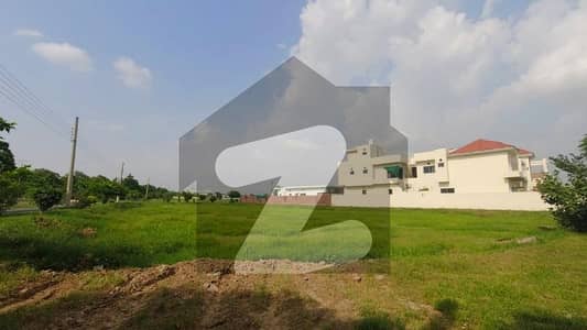1 KANAL CORNER PLUS 50FT ROAD PAIR PLOT FOR SALE