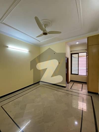 سوان گارڈن ۔ بلاک ایف سوان گارڈن,اسلام آباد میں 6 کمروں کا 1 کنال مکان 1.15 لاکھ میں کرایہ پر دستیاب ہے۔