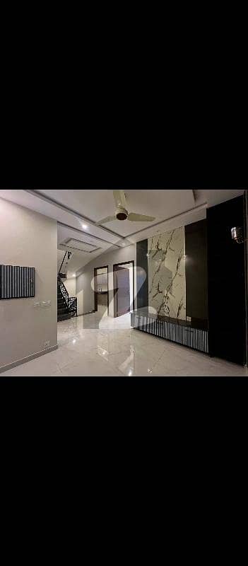 1 KANAL BRAND NEW FULL HOUSE FOR RENT NEAR DHA PHASE 8 BROADWAY