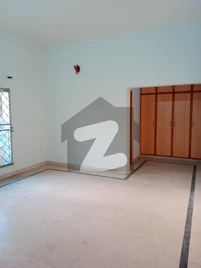 صدر کینٹ,لاہور میں 3 کمروں کا 12 مرلہ بالائی پورشن 85.0 ہزار میں کرایہ پر دستیاب ہے۔