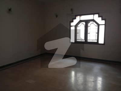 DGA PHASE 6 FIRST FLOOR 3 BEDROOMS STUDY SEPARATE GATE PORTION FOR RENT