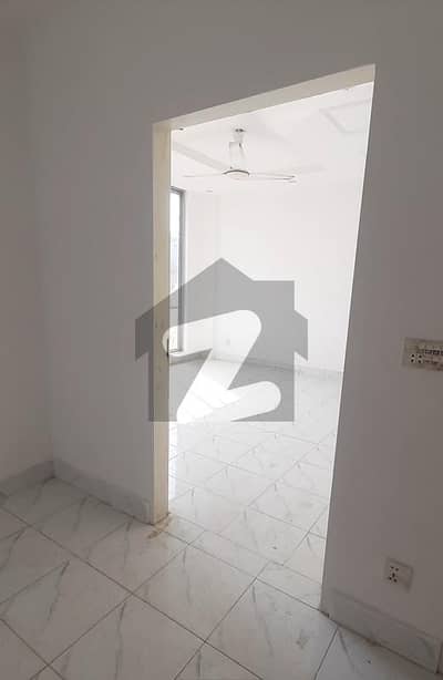 singel bad flat available