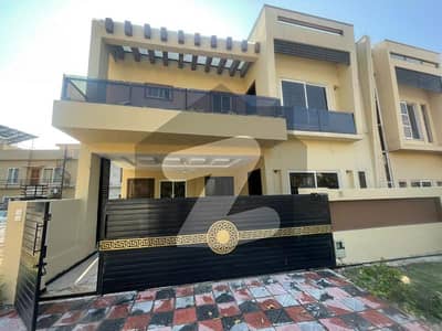 بحریہ انکلیو - سیکٹر این بحریہ انکلیو,بحریہ ٹاؤن,اسلام آباد میں 5 کمروں کا 8 مرلہ مکان 1.25 لاکھ میں کرایہ پر دستیاب ہے۔