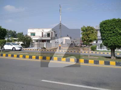 5 Marla Residential Plot for Sale in E Block Central Park Housing Scheme Lahore