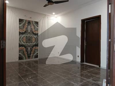 بنی گالہ اسلام آباد میں 4 کمروں کا 5 مرلہ مکان 85.0 ہزار میں کرایہ پر دستیاب ہے۔