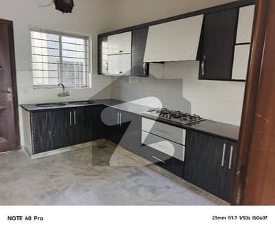 1 Kanal VIP Brand New Type Upper Portion For Rent In Abdalien Society Emporium mall