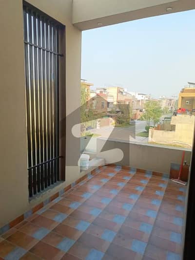 سینٹرل پارک ہاؤسنگ سکیم لاہور میں 3 کمروں کا 10 مرلہ بالائی پورشن 60.0 ہزار میں کرایہ پر دستیاب ہے۔