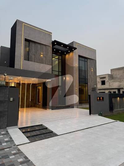 ڈی ایچ اے فیز 7 - بلاک وائے فیز 7,ڈیفنس (ڈی ایچ اے),لاہور میں 5 کمروں کا 1 کنال مکان 6.25 کروڑ میں برائے فروخت۔