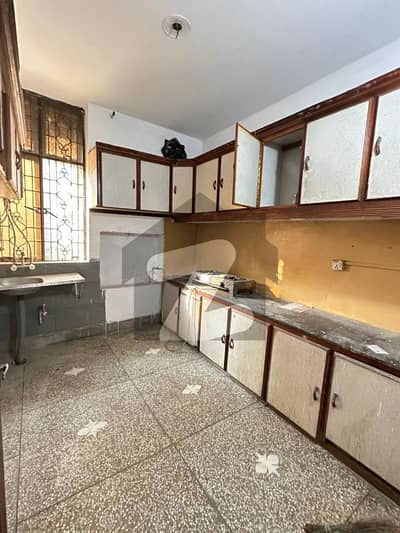 والٹن روڈ لاہور میں 3 کمروں کا 5 مرلہ بالائی پورشن 45.0 ہزار میں کرایہ پر دستیاب ہے۔