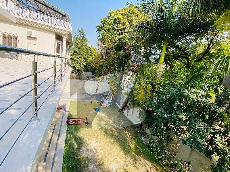 ایف ۔ 8 اسلام آباد میں 4 کمروں کا 1 کنال مکان 7.5 لاکھ میں کرایہ پر دستیاب ہے۔ ایف ۔ 8 اسلام آباد میں 4 کمروں کا 1 کنال مکان 7.5 لاکھ میں کرایہ پر دستیاب ہے۔