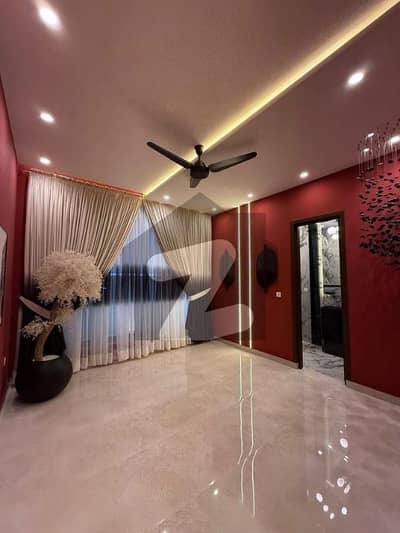 ڈی ایچ اے فیز 8 سابقہ ایئر ایوینیو ڈی ایچ اے فیز 8,ڈی ایچ اے ڈیفینس,لاہور میں 6 کمروں کا 1 کنال مکان 8.0 کروڑ میں برائے فروخت۔