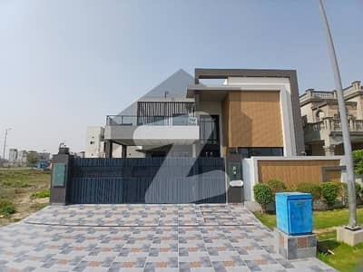 ڈی ایچ اے فیز 7 ڈیفنس (ڈی ایچ اے),لاہور میں 5 کمروں کا 1 کنال مکان 8.5 کروڑ میں برائے فروخت۔