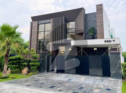 ڈی ایچ اے فیز 7 ڈیفنس (ڈی ایچ اے),لاہور میں 5 کمروں کا 1 کنال مکان 11.95 کروڑ میں برائے فروخت۔