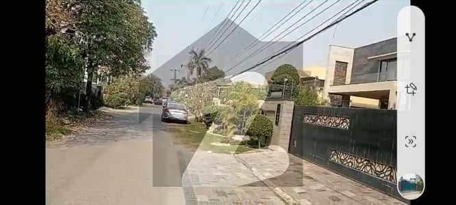 ڈی ایچ اے فیز 2 - بلاک آر فیز 2,ڈیفنس (ڈی ایچ اے),لاہور میں 3 کمروں کا 2 کنال مکان 11.5 کروڑ میں برائے فروخت۔ ڈی ایچ اے فیز 2 - بلاک آر فیز 2,ڈیفنس (ڈی ایچ اے),لاہور میں 3 کمروں کا 2 کنال مکان 11.5 کروڑ میں برائے فروخت۔