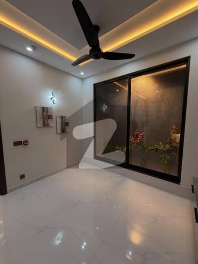 ایڈن سٹی ایڈن,لاہور میں 6 کمروں کا 1 کنال مکان 8.5 کروڑ میں برائے فروخت۔