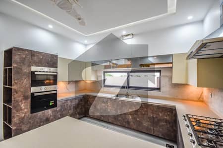 ڈی ایچ اے فیز 4 - بلاک ڈبل جی فیز 4,ڈیفنس (ڈی ایچ اے),لاہور میں 3 کمروں کا 1 کنال بالائی پورشن 1.1 لاکھ میں کرایہ پر دستیاب ہے۔