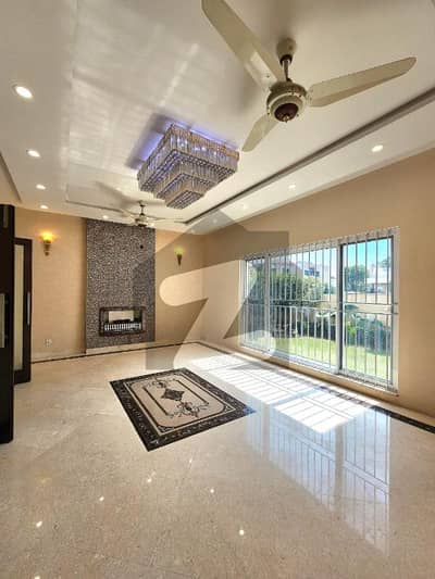 BEAUTIFULL UPPER PORTION FOR RENT IN DHA LAHORE