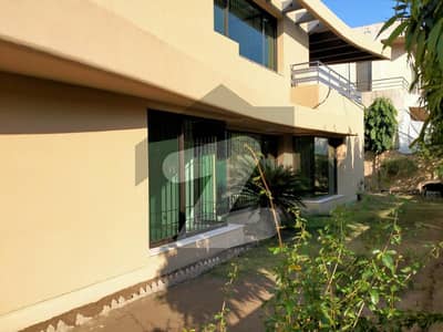 زمان پارک لاہور میں 2 کمروں کا 1 کنال بالائی پورشن 1.1 لاکھ میں کرایہ پر دستیاب ہے۔