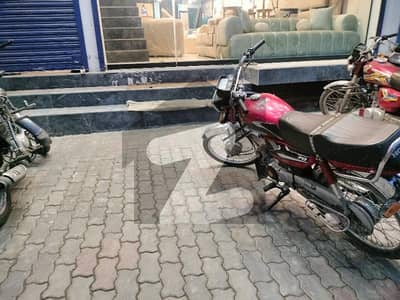 شنگھائی روڈ لاہور میں 5 مرلہ عمارت 5.5 کروڑ میں برائے فروخت۔