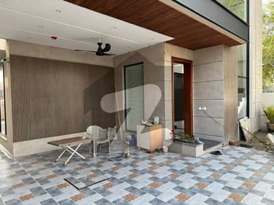 10 Marla House For Sale In Phase 8 Ex Air Avenue DHA Lahore