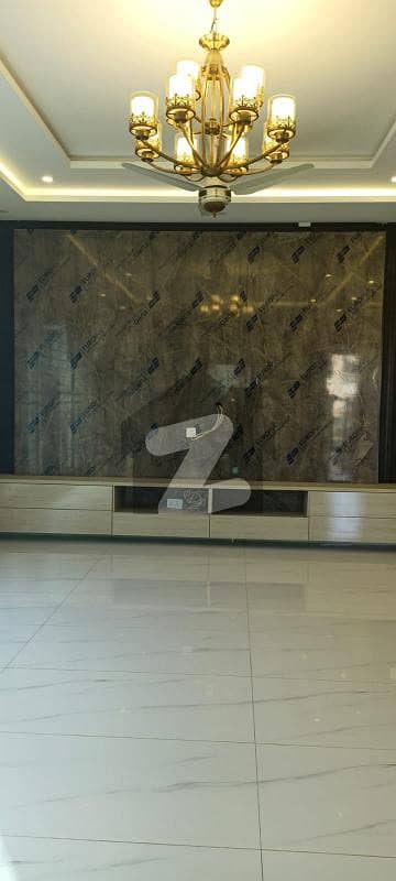 خیابانِ امین لاہور میں 5 کمروں کا 1 کنال مکان 2.5 لاکھ میں کرایہ پر دستیاب ہے۔ خیابانِ امین لاہور میں 5 کمروں کا 1 کنال مکان 2.5 لاکھ میں کرایہ پر دستیاب ہے۔