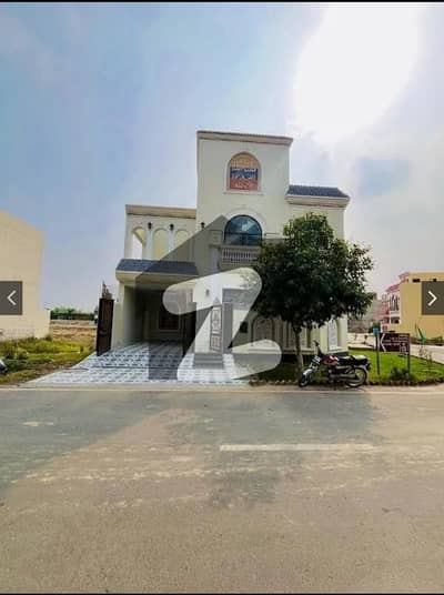 7 Marla corner house available for rent