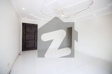 Spacious 1 Kanal House Available For Rent Unfurnished