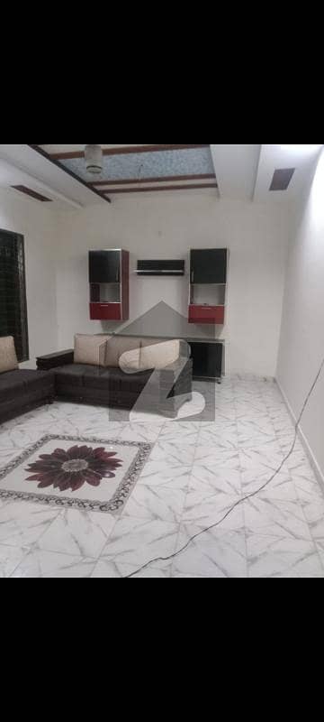 کنال برگ لاہور میں 5 کمروں کا 8 مرلہ مکان 3.5 کروڑ میں برائے فروخت۔