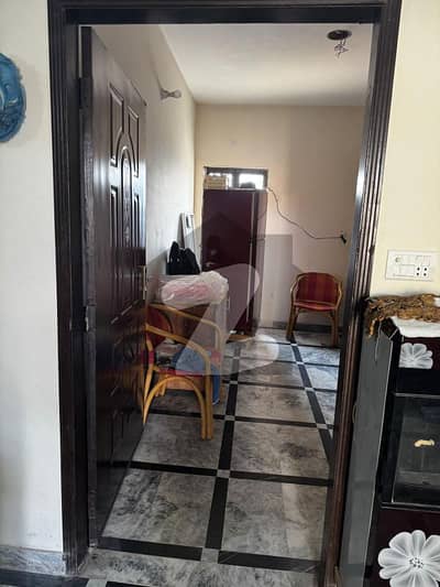 1 BRAND NEW ROOM AVALIABLE FOR RENT AT A BEAUTIFUL LOCATION ALL FACALITIES AVALIABLE E. T. C