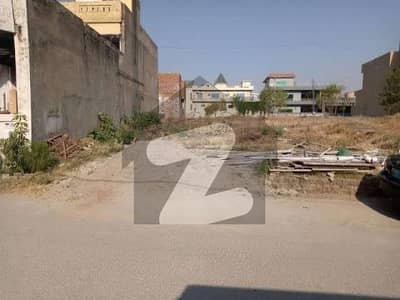 چکلالہ سکیم 3 چکلالہ سکیم,راولپنڈی میں 5 مرلہ رہائشی پلاٹ 1.25 کروڑ میں برائے فروخت۔