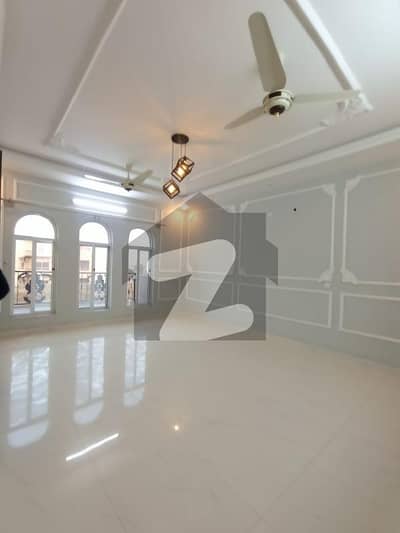 10 Marla House For Rent In Bahria Town Phase 5