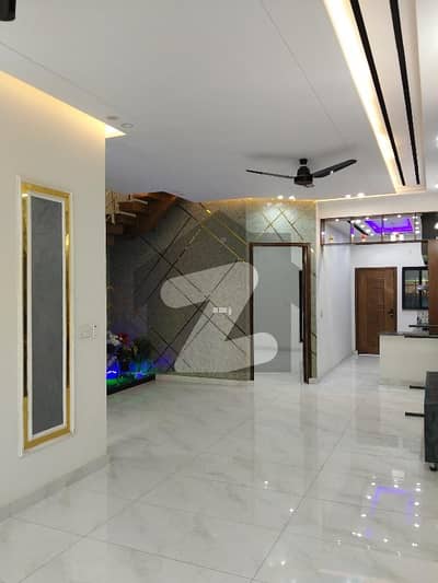 پیراگون سٹی لاہور میں 3 کمروں کا 5 مرلہ مکان 95.0 ہزار میں کرایہ پر دستیاب ہے۔