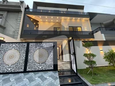 Stunning Prime Location House Is Available For sale In Sufiyan Garden