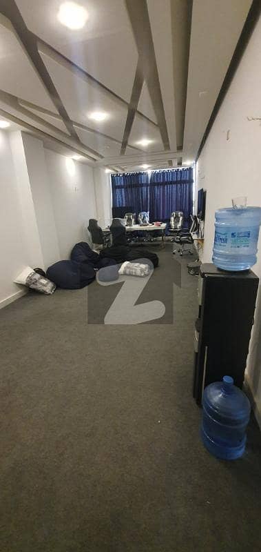 گلستانِ جوہر کراچی میں 2 مرلہ دفتر 90.0 ہزار میں کرایہ پر دستیاب ہے۔