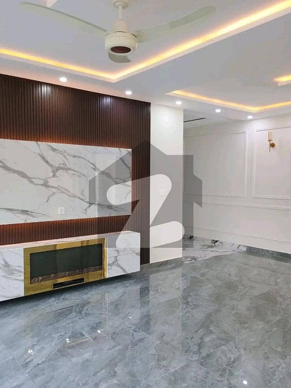 جی ۔ 13 اسلام آباد میں 6 کمروں کا 10 مرلہ مکان 2.2 لاکھ میں کرایہ پر دستیاب ہے۔ جی ۔ 13 اسلام آباد میں 6 کمروں کا 10 مرلہ مکان 2.2 لاکھ میں کرایہ پر دستیاب ہے۔