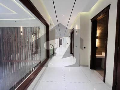 ڈی ایچ اے فیز 8 ڈی ایچ اے ڈیفینس,کراچی میں 6 کمروں کا 1 کنال مکان 8.5 لاکھ میں کرایہ پر دستیاب ہے۔ ڈی ایچ اے فیز 8 ڈی ایچ اے ڈیفینس,کراچی میں 6 کمروں کا 1 کنال مکان 8.5 لاکھ میں کرایہ پر دستیاب ہے۔