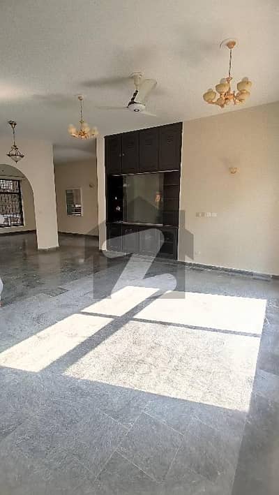 F-11/4 Ground Portion