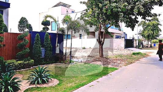 ڈی ایچ اے فیز 7 - بلاک ٹی فیز 7,ڈیفنس (ڈی ایچ اے),لاہور میں 5 مرلہ رہائشی پلاٹ 1.66 کروڑ میں برائے فروخت۔