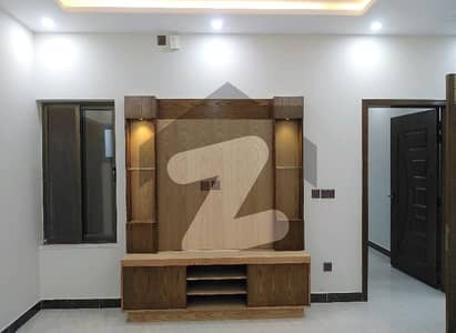 بحریہ ٹاؤن فیز 8 ۔ علی بلاک بحریہ ٹاؤن فیز 8 ۔ سفاری ویلی,بحریہ ٹاؤن فیز 8,بحریہ ٹاؤن راولپنڈی,راولپنڈی میں 5 کمروں کا 7 مرلہ مکان 78.0 ہزار میں کرایہ پر دستیاب ہے۔ بحریہ ٹاؤن فیز 8 ۔ علی بلاک بحریہ ٹاؤن فیز 8 ۔ سفاری ویلی,بحریہ ٹاؤن فیز 8,بحریہ ٹاؤن راولپنڈی,راولپنڈی میں 5 کمروں کا 7 مرلہ مکان 78.0 ہزار میں کرایہ پر دستیاب ہے۔